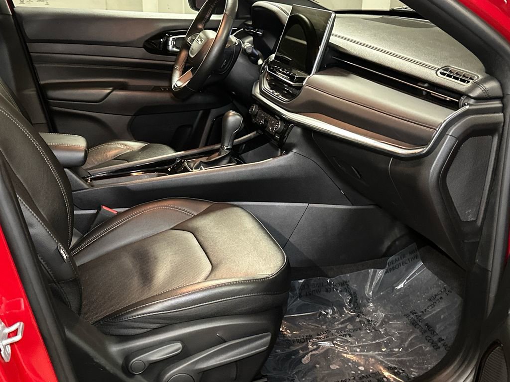 Used 2022 Jeep Compass Limited image 11