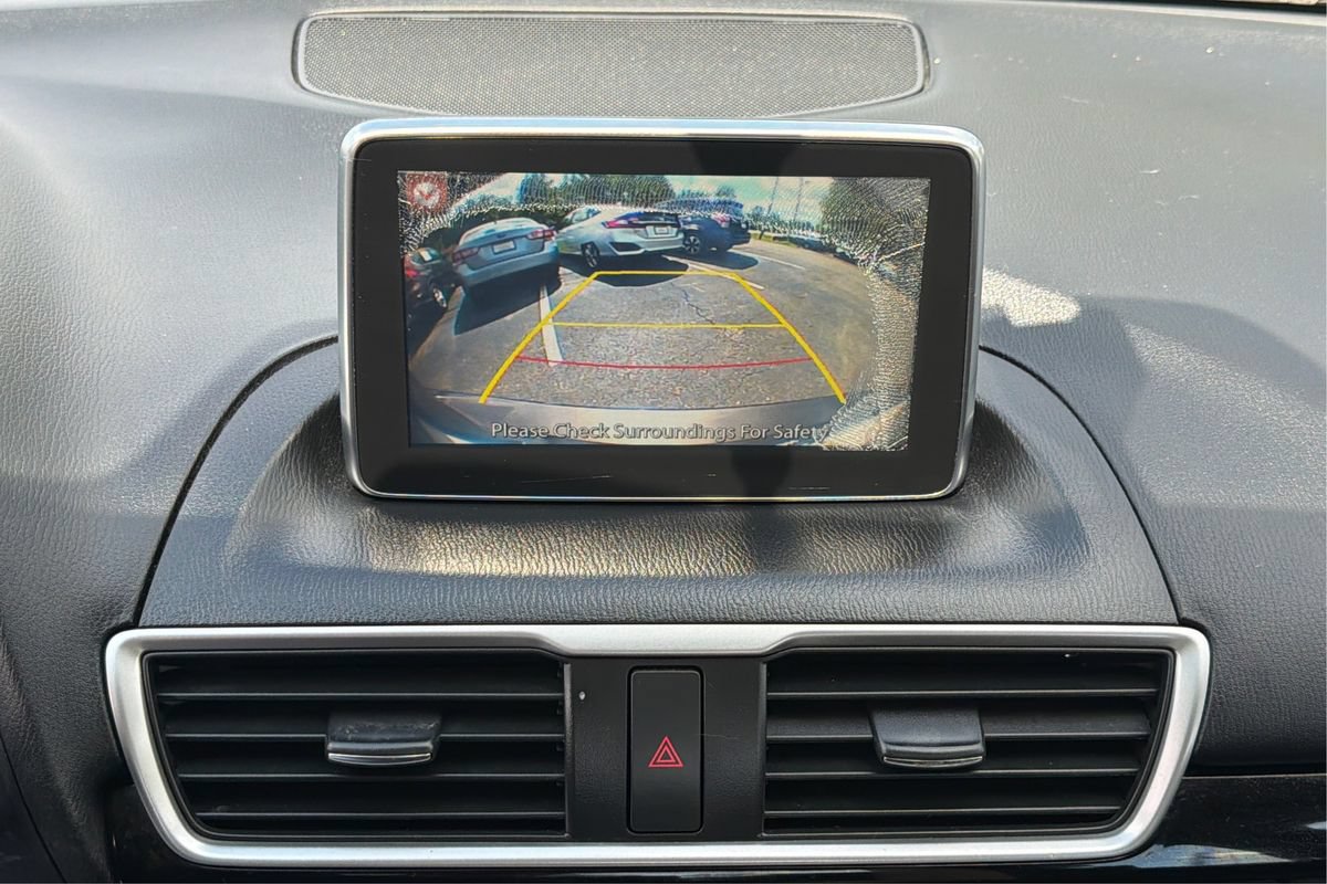 Used 2016 MAZDA MAZDA3 i Sport w/ Preferred Equipment Package FWD image 27
