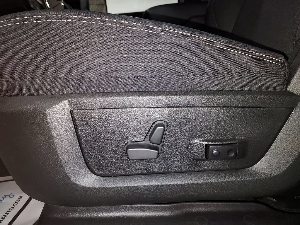 New 2026 RAM 2500 Big Horn AWD/4WD image 18
