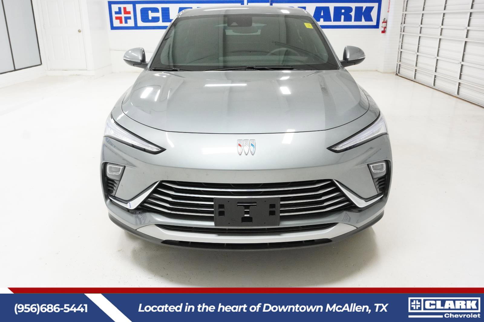 Used 2025 Buick Envista Preferred w/ Convenience II Package image 2