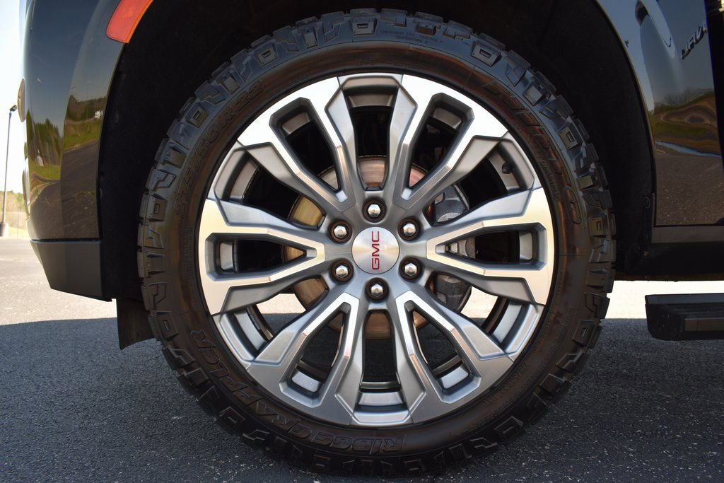 Used 2022 GMC Yukon Denali w/ Max Trailering Package image 18