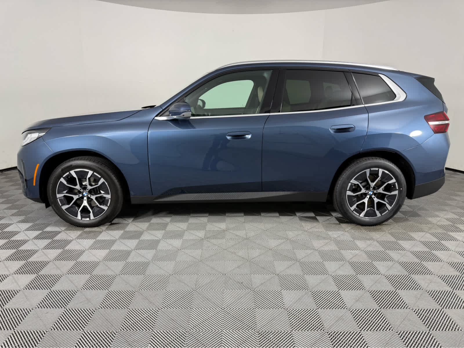 Used 2026 BMW X3 xDrive30i w/ Premium Package AWD/4WD image 6