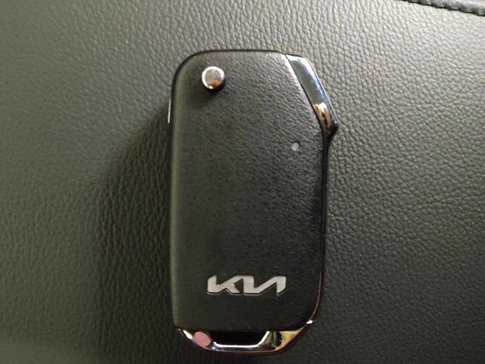 Used 2025 Kia Soul S image 32