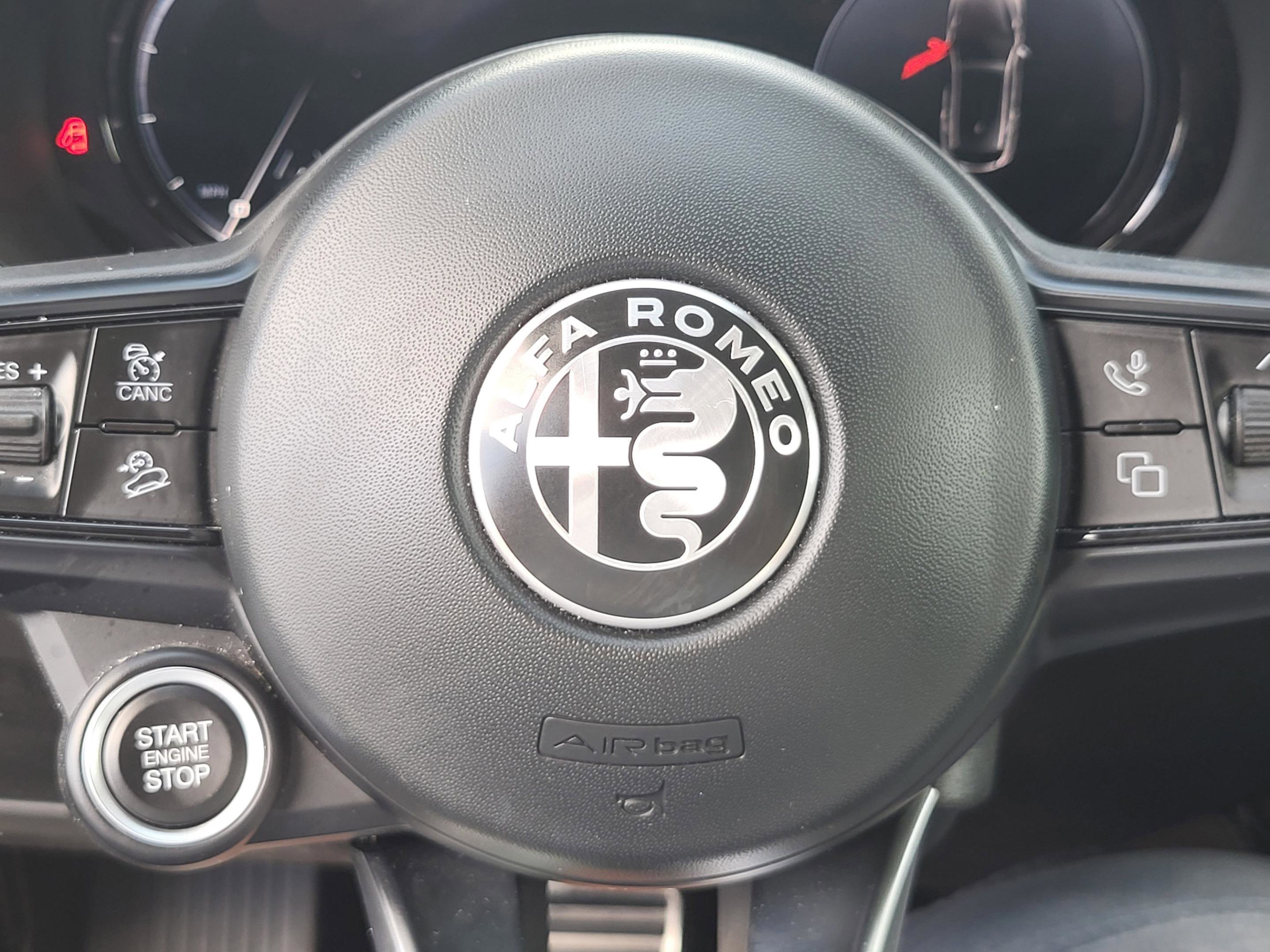 Used 2024 Alfa Romeo Stelvio Sprint image 59