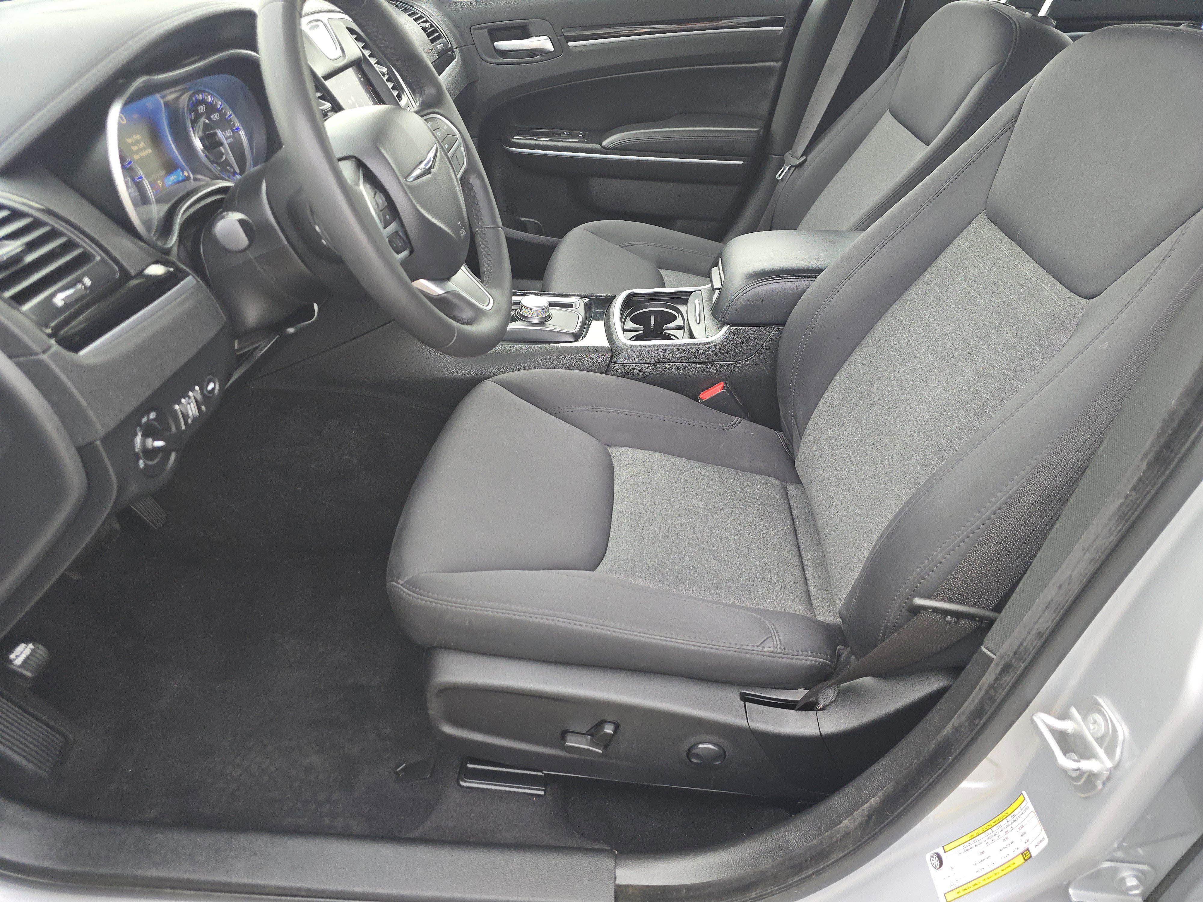 Used 2023 Chrysler 300 Touring w/ Sport Appearance Package RWD image 17