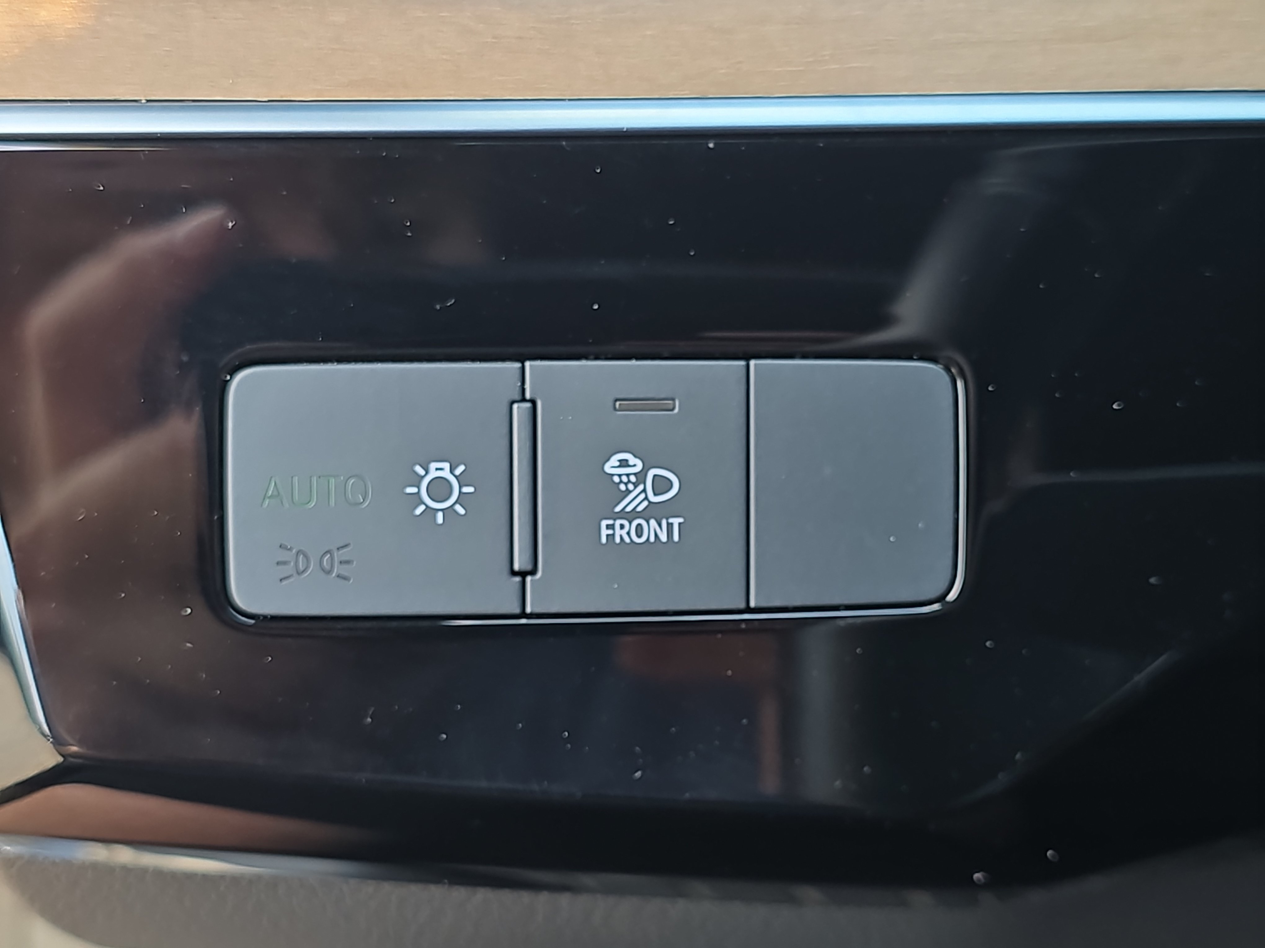 Used 2024 Audi Q8 e-tron Premium AWD/4WD image 26