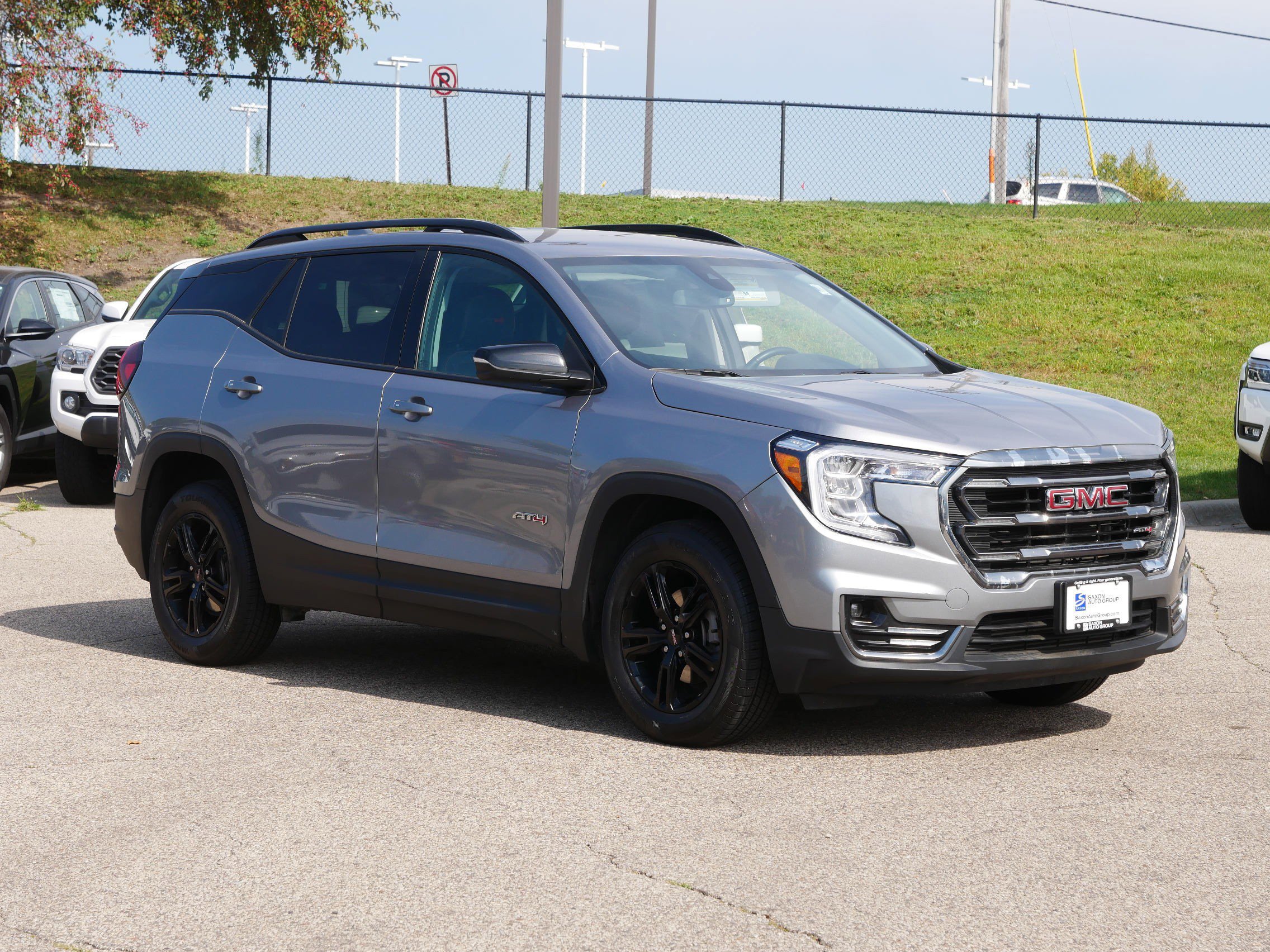 Used 2023 GMC Terrain AT4 image 4