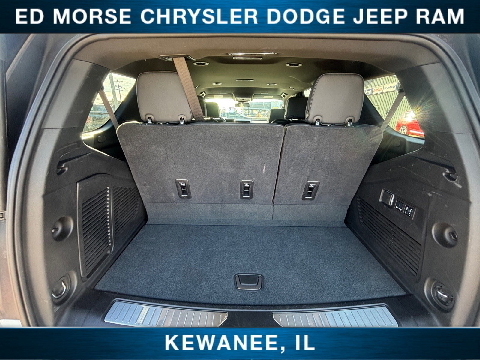 Used 2025 GMC Yukon Denali AWD/4WD image 19