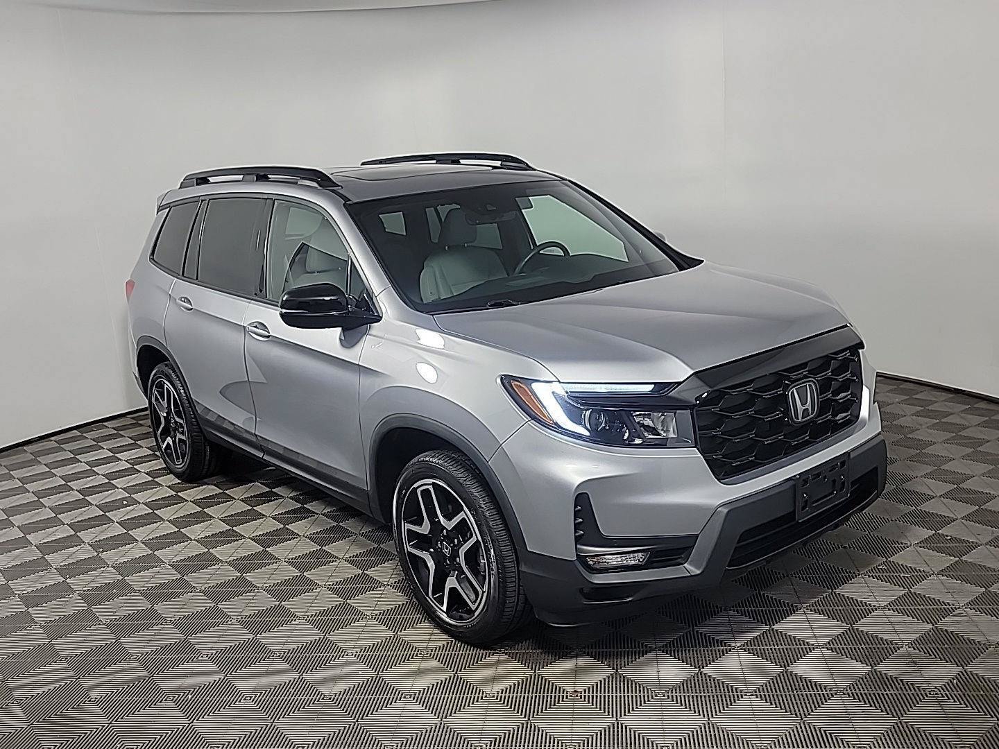 Certified 2023 Honda Passport Elite image 2