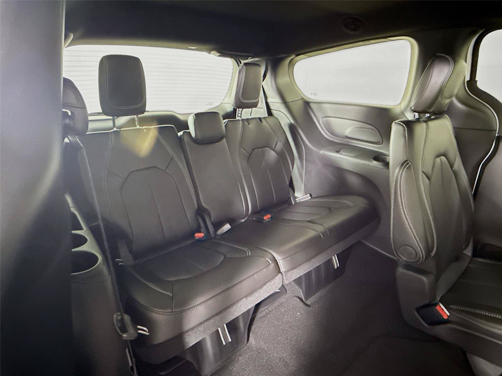 New 2027 Chrysler Pacifica LX FWD image 27