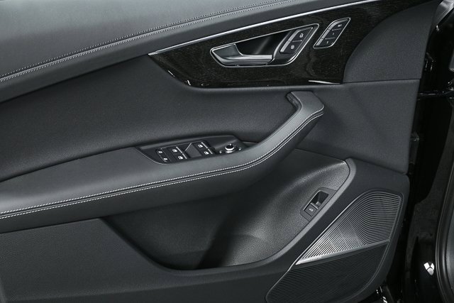 New 2025 Audi Q7 3.0T Prestige image 6