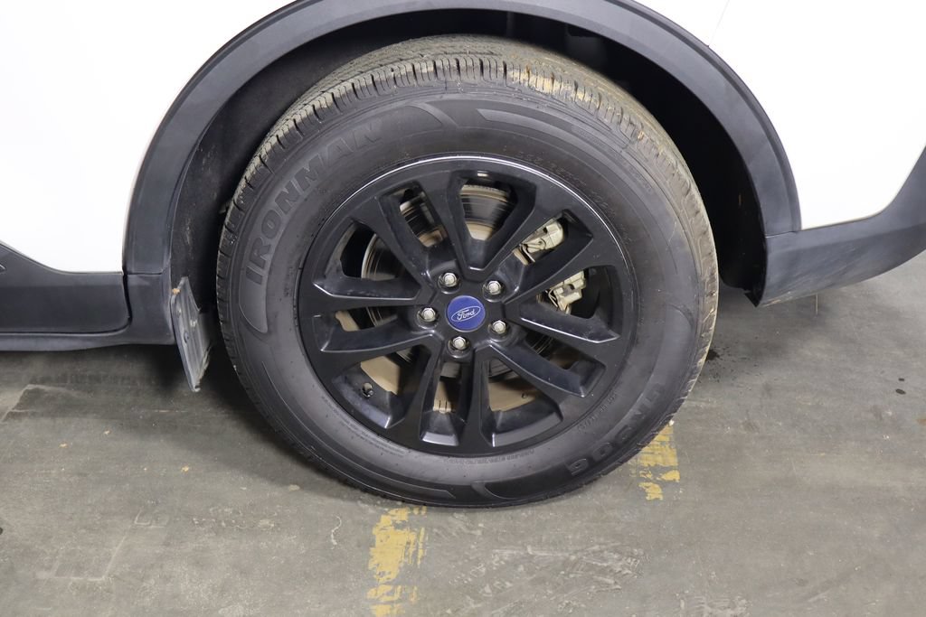 Used 2021 Ford Escape SE FWD image 39