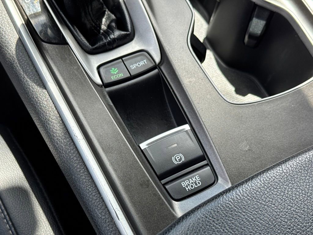 Used 2018 Honda Accord Sport image 23