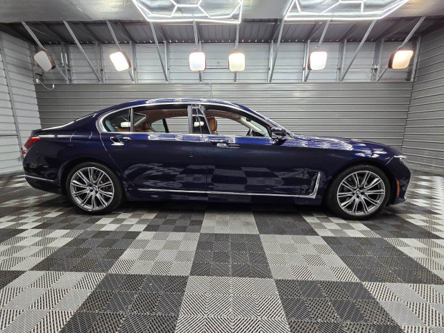 Used 2022 BMW 740i xDrive w/ Premium Package AWD/4WD image 9