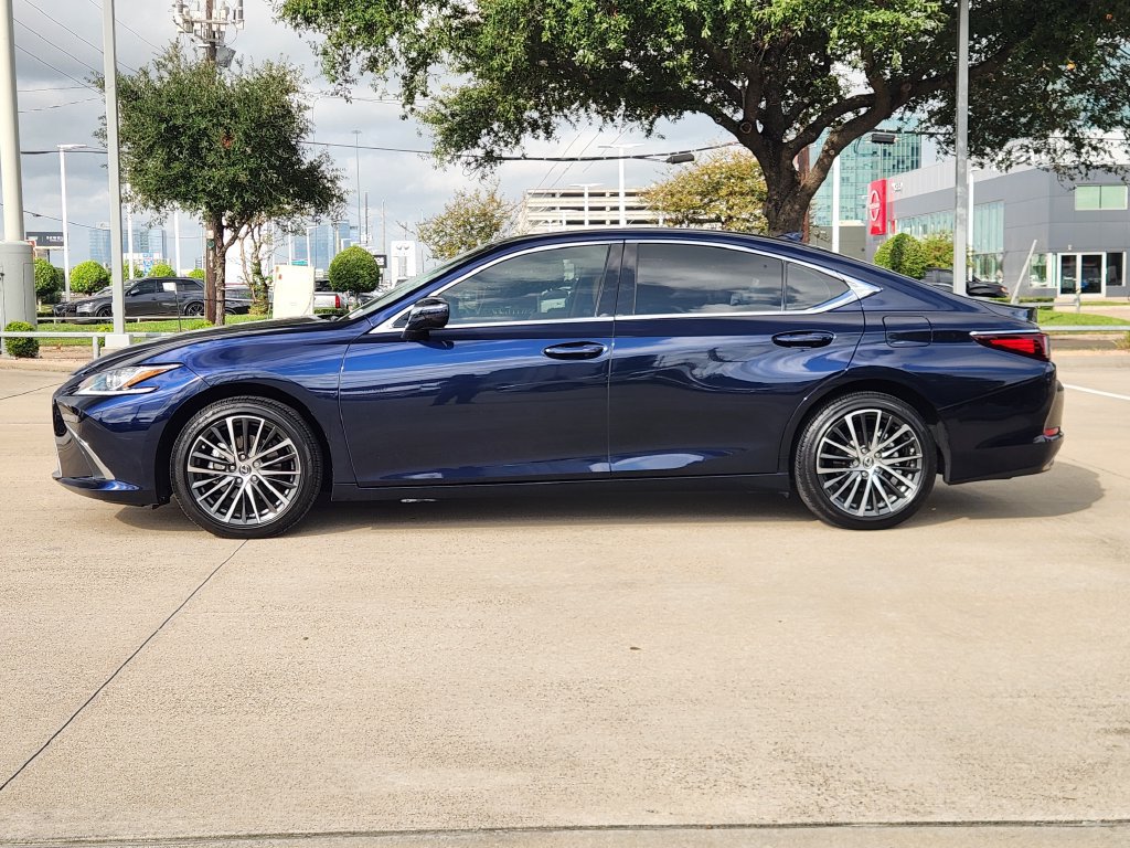 Certified 2025 Lexus ES 350 w/ Premium Package FWD image 4