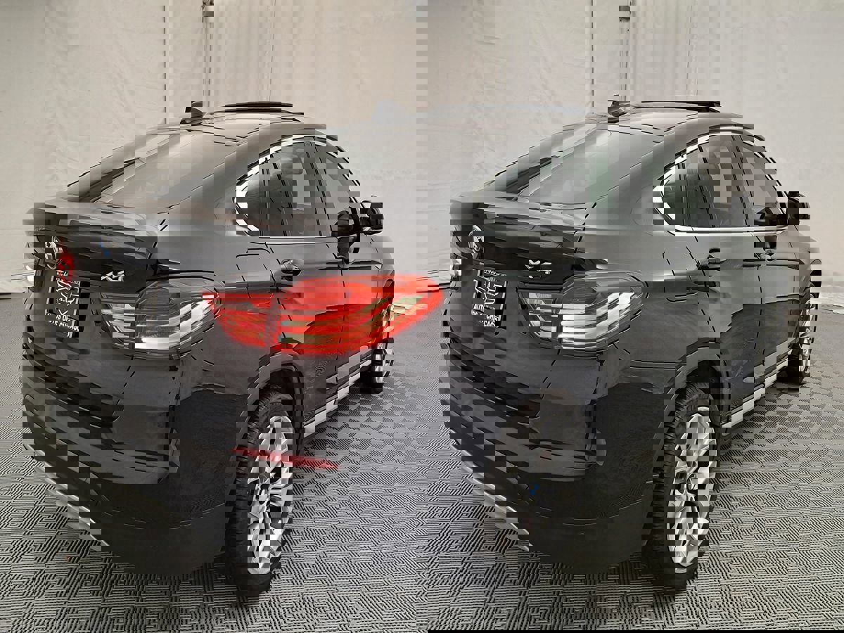 Used 2018 BMW X4 xDrive28i image 4