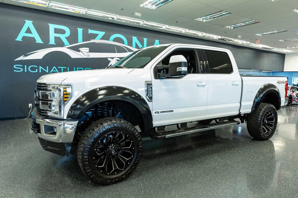 Used 2019 Ford F250 Lariat w/ Lariat Value Package image 1