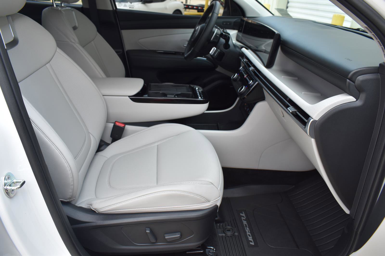 Used 2025 Hyundai Tucson Limited image 66