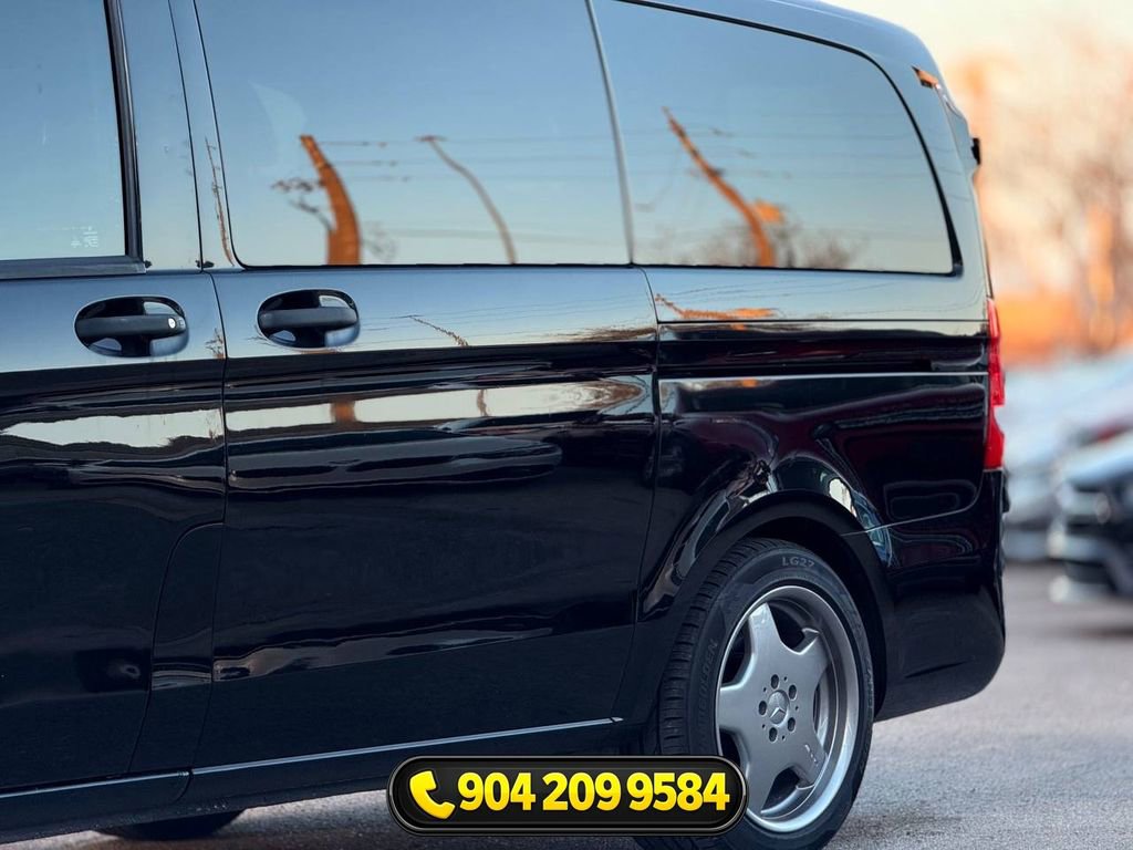 Used 2018 Mercedes-Benz Metris Passenger image 3