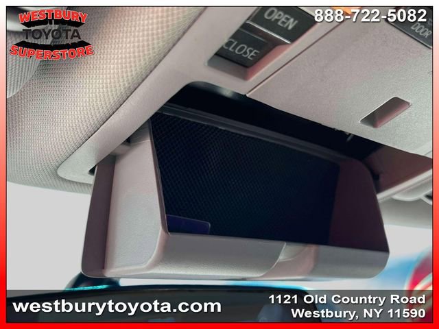 Used 2016 Toyota Camry SE w/ Moonroof Package FWD image 28