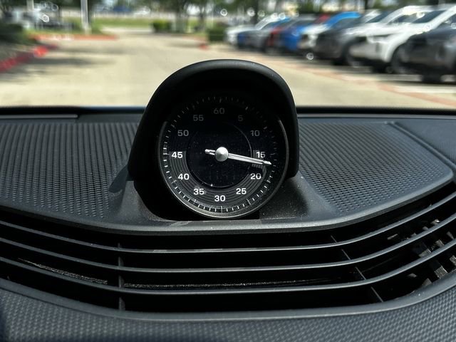 Used 2021 Porsche Taycan 4S w/ Premium Package image 21