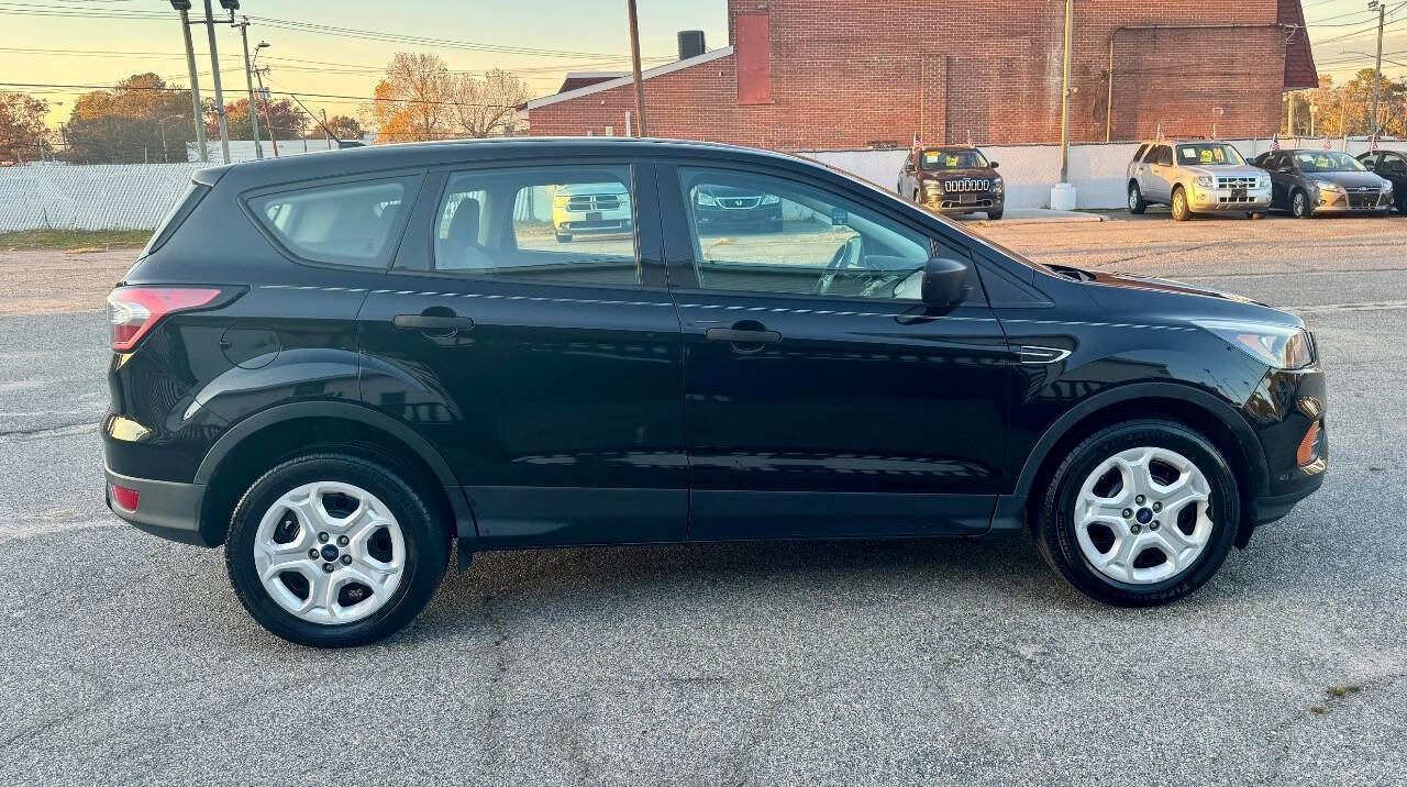 Used 2018 Ford Escape S image 5