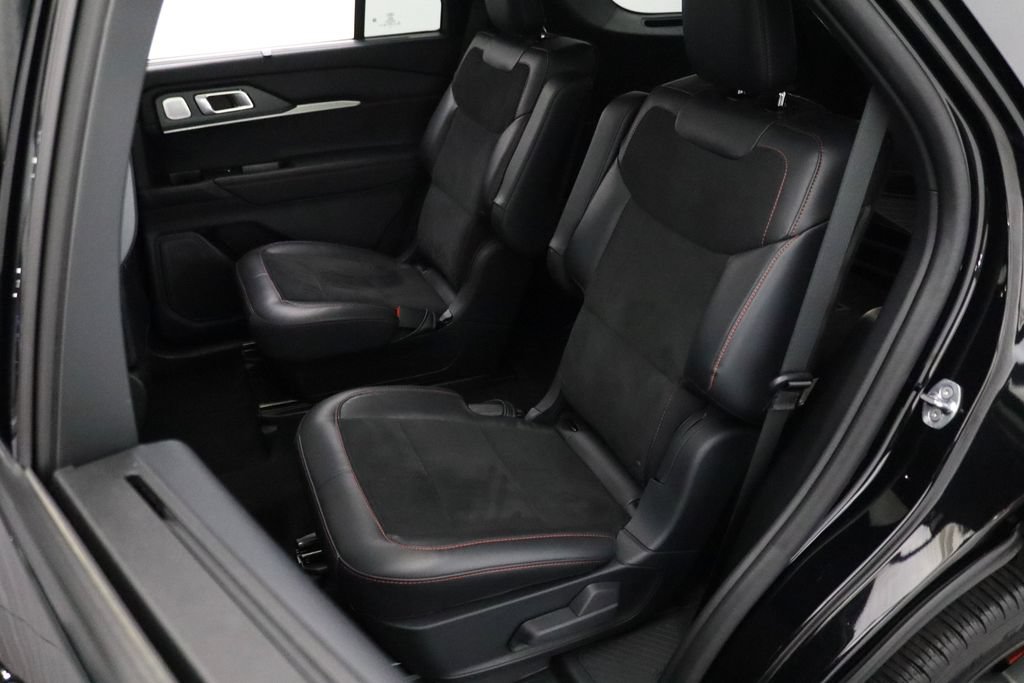Used 2025 Ford Explorer ST AWD/4WD image 10