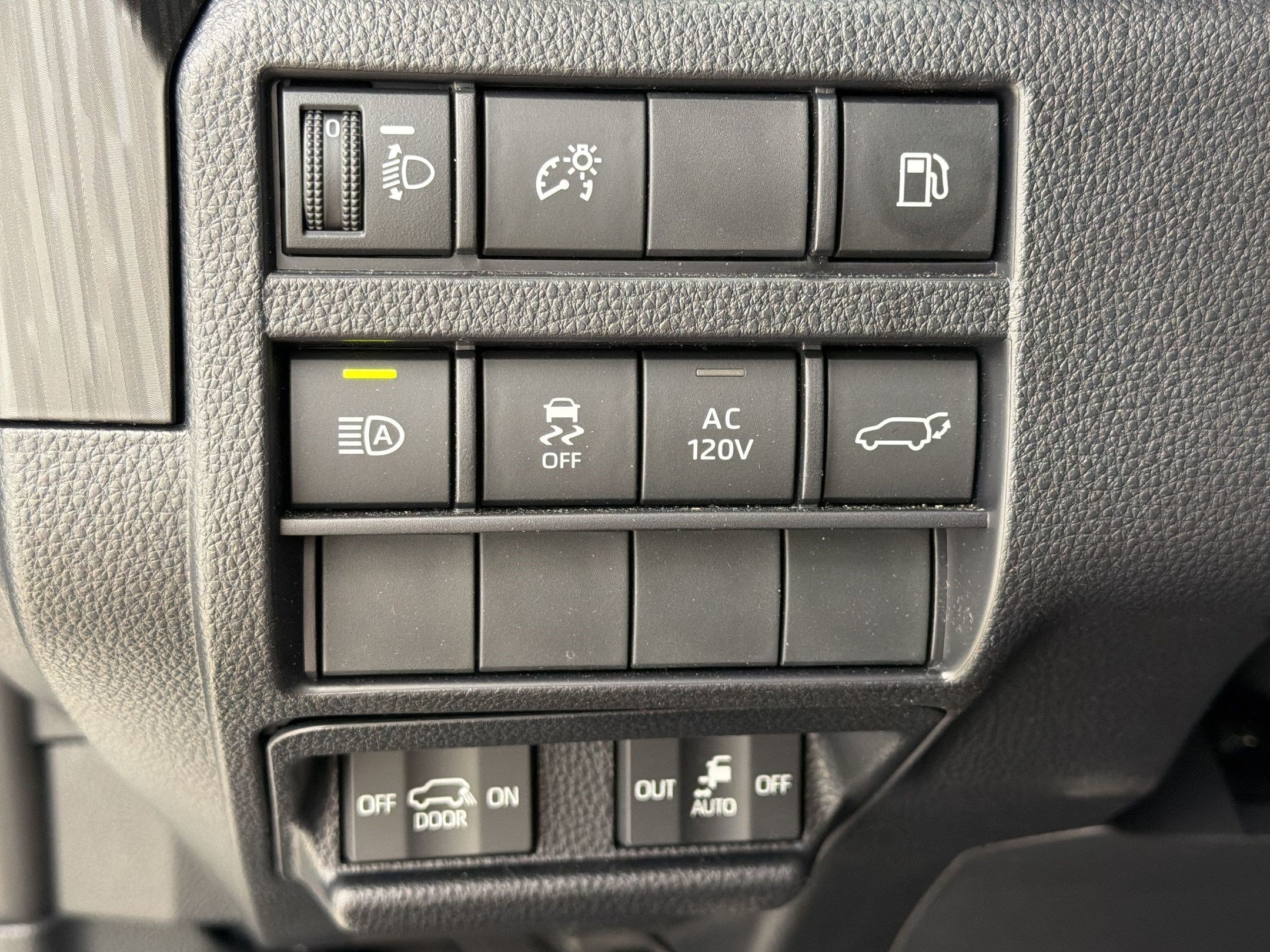 Used 2025 Toyota 4Runner Platinum AWD/4WD image 20