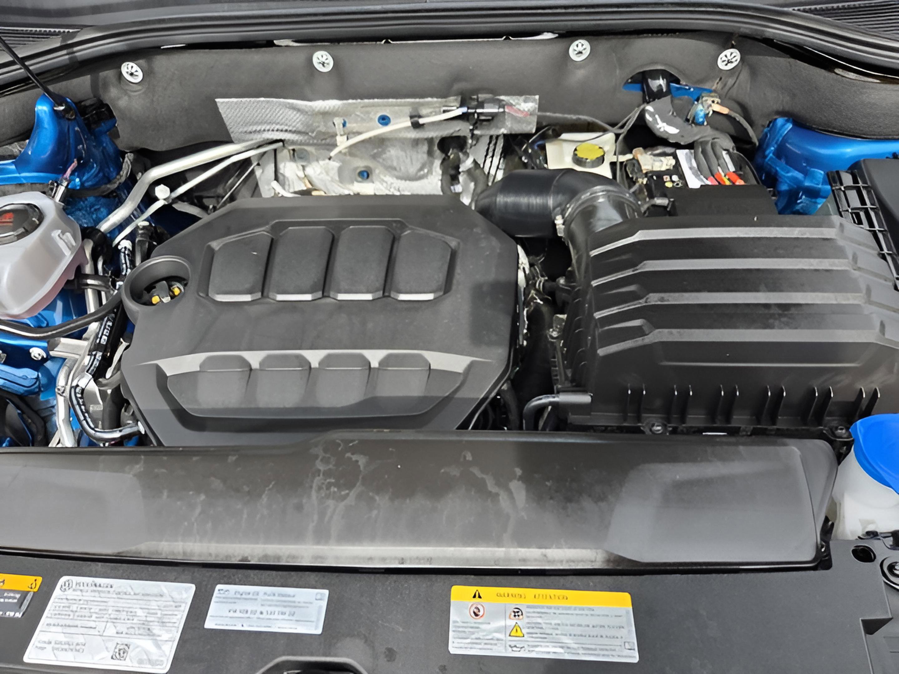 Certified 2025 Volkswagen Atlas Cross Sport SEL Premium R-Line image 28