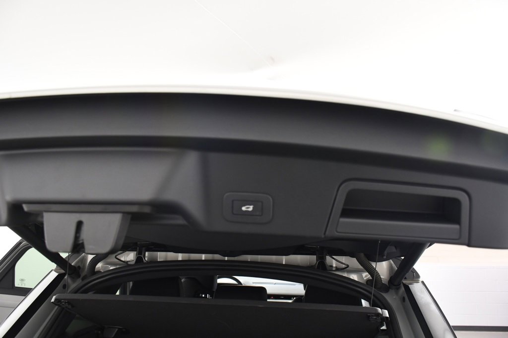 Used 2023 Land Rover Range Rover Evoque R-Dynamic SE image 25