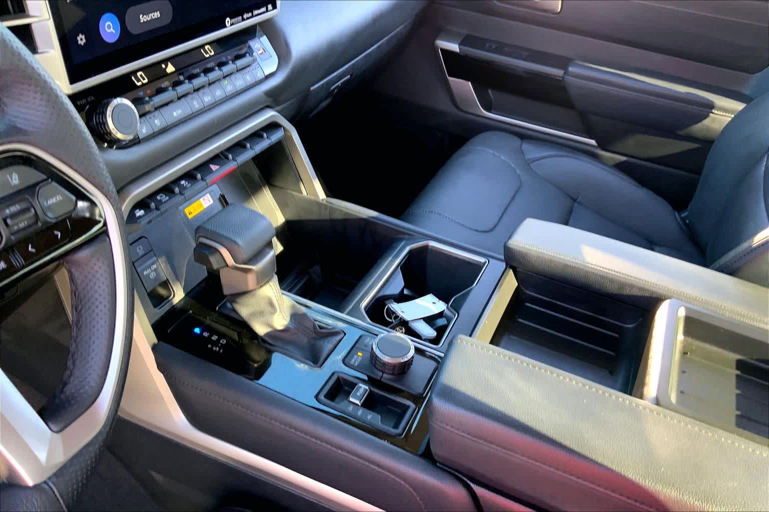 Used 2023 Toyota Tundra Limited AWD/4WD image 17