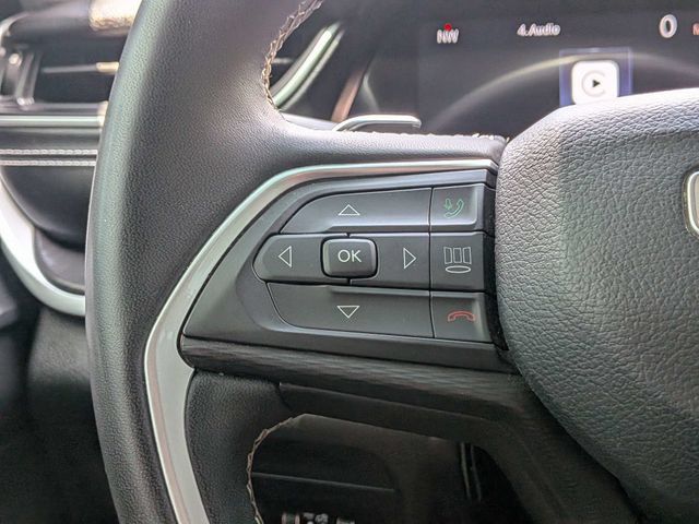 Used 2023 Jeep Grand Cherokee L Laredo AWD/4WD image 29