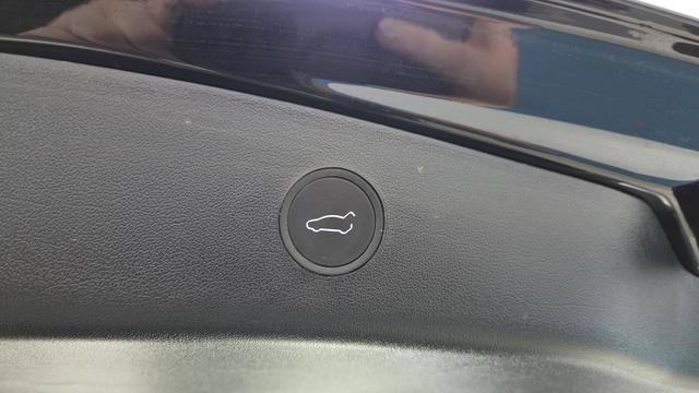 Used 2023 Tesla Model 3 Standard Range image 29