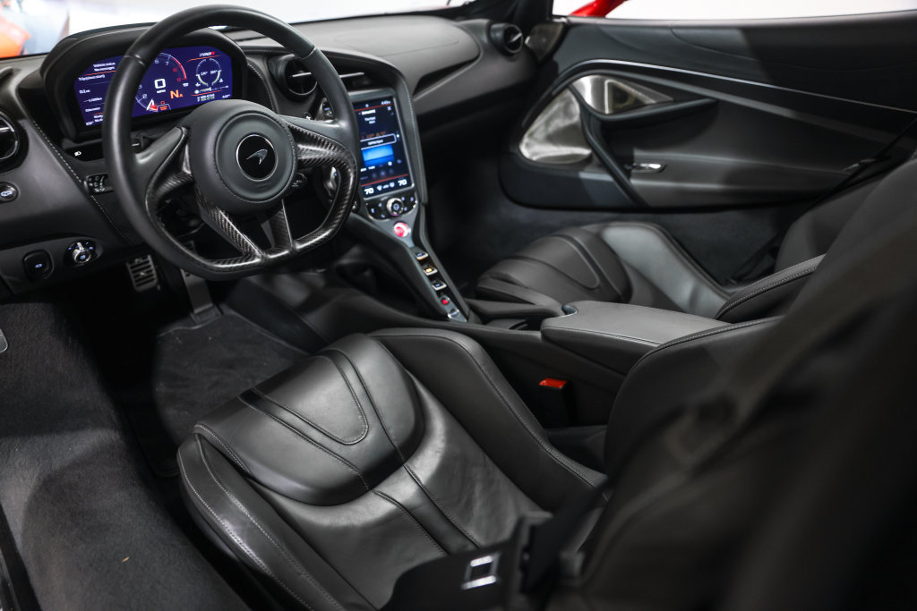 Used 2019 McLaren 720S Performance RWD image 27