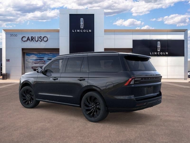 New 2026 Lincoln Navigator Reserve w/ Jet Appearance Package AWD/4WD image 4
