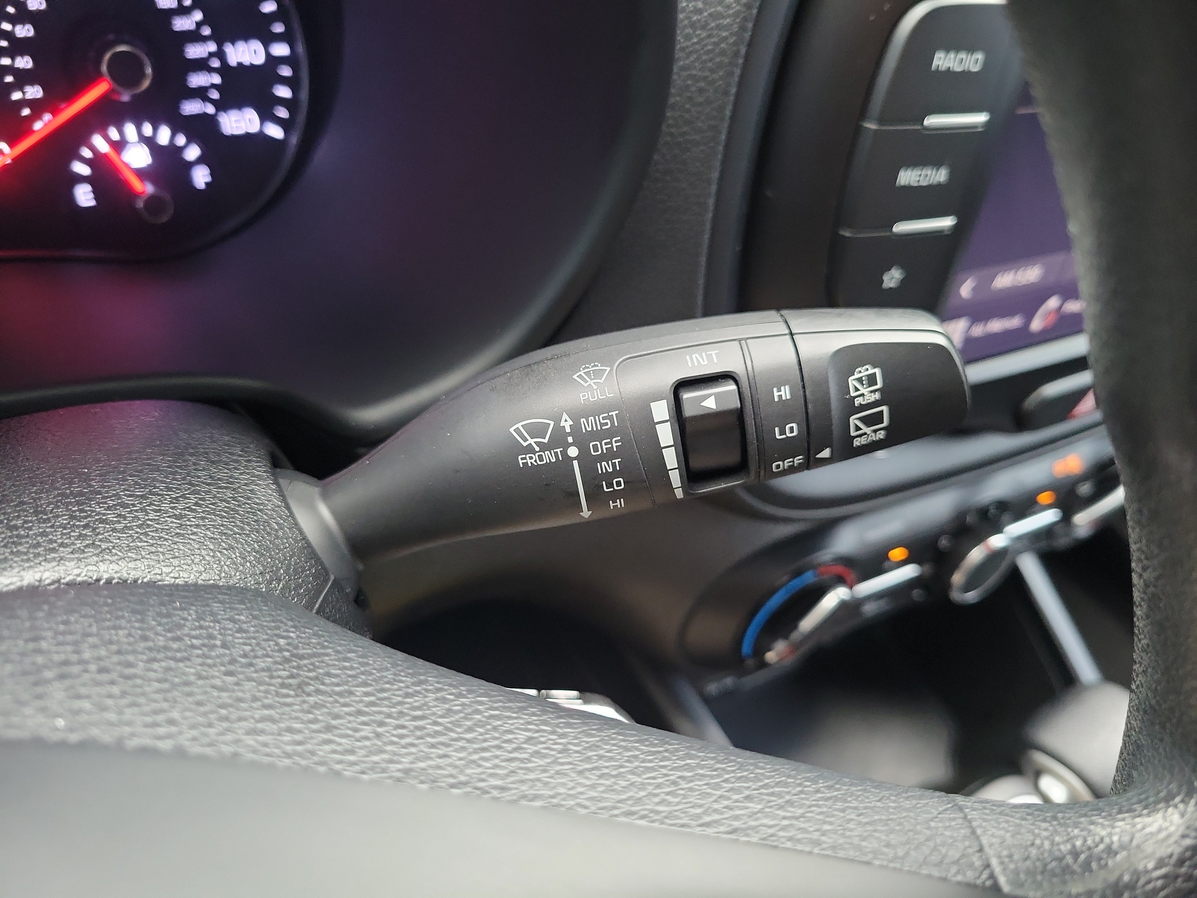 Certified 2022 Kia Soul LX FWD image 30