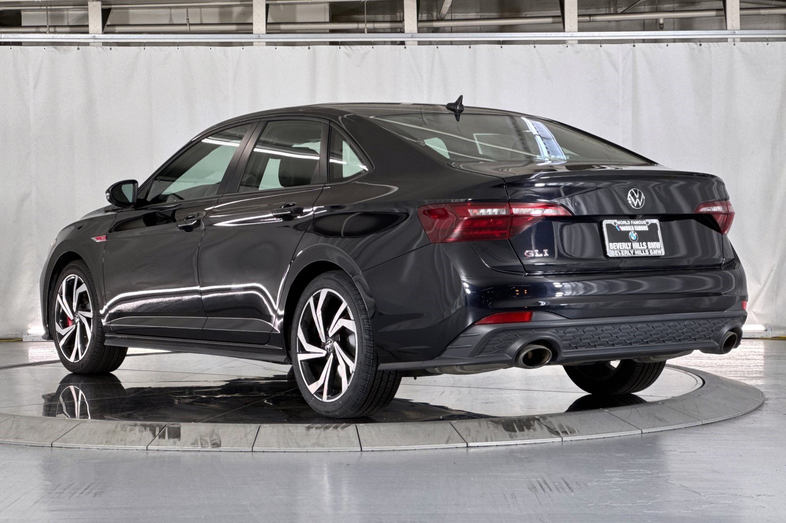 Used 2022 Volkswagen Jetta GLI Autobahn FWD image 3