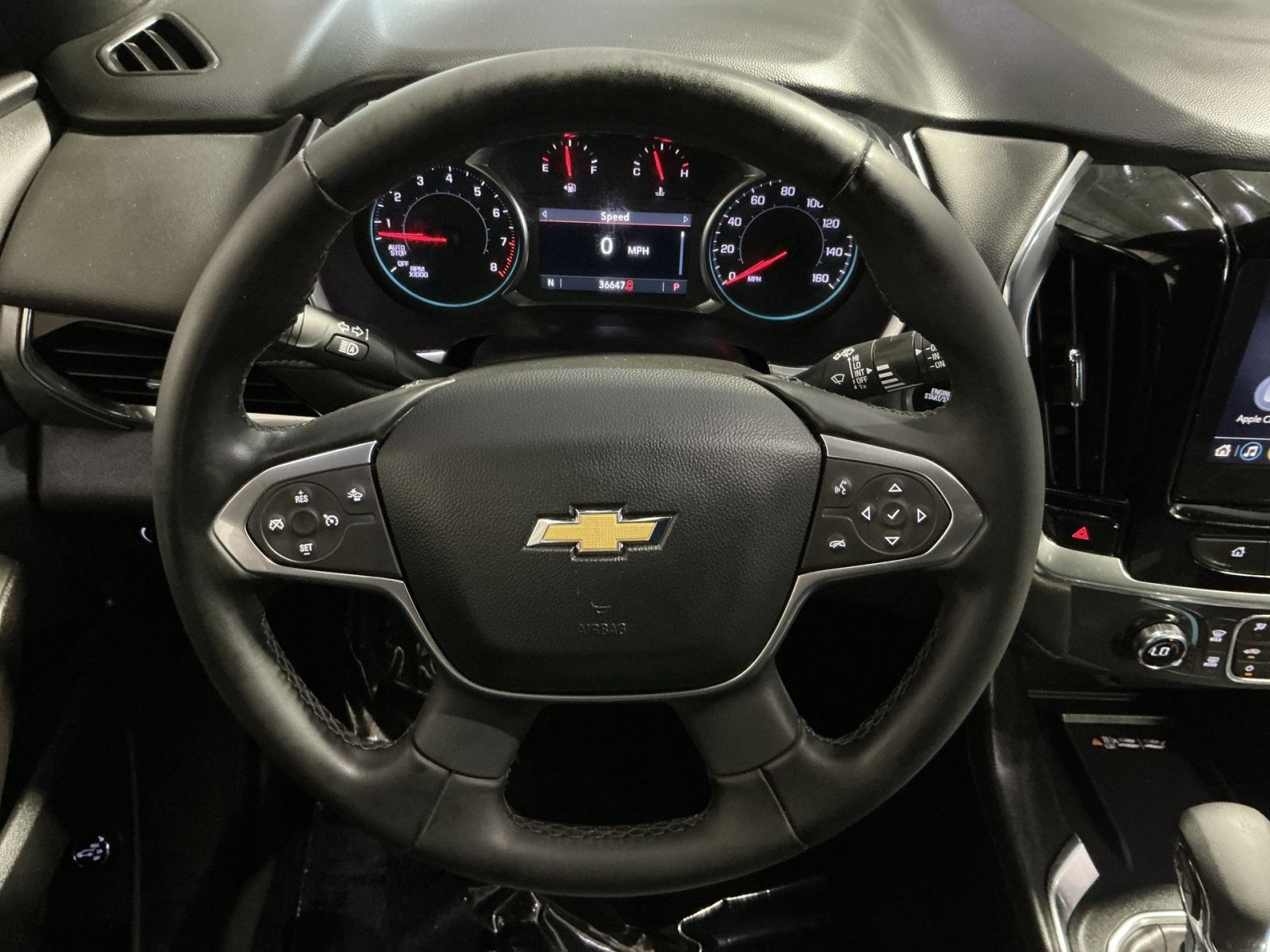 Used 2023 Chevrolet Traverse LT FWD image 17