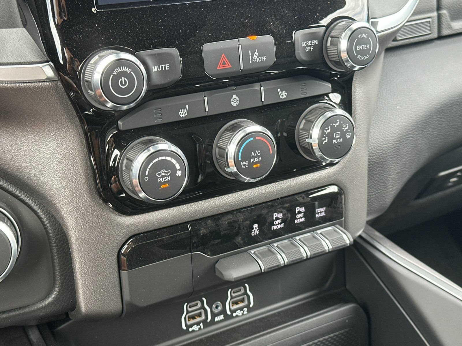 New 2026 RAM 1500 Big Horn w/ Night Edition AWD/4WD image 19