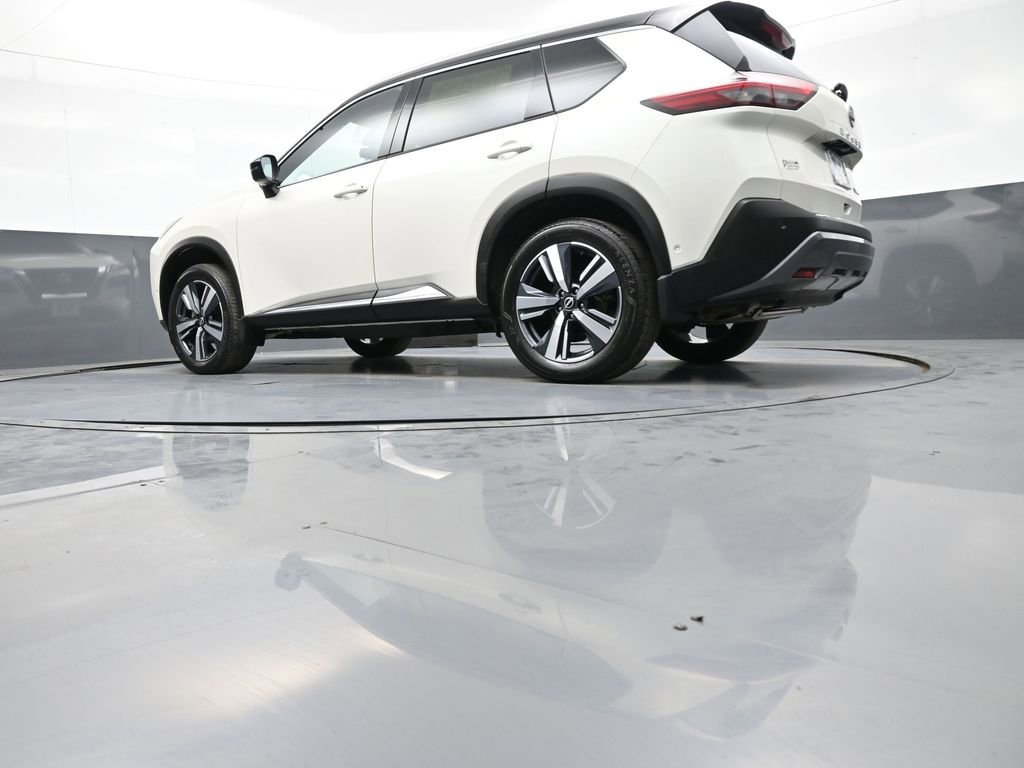 Used 2023 Nissan Rogue SL w/ SL Premium Package image 32