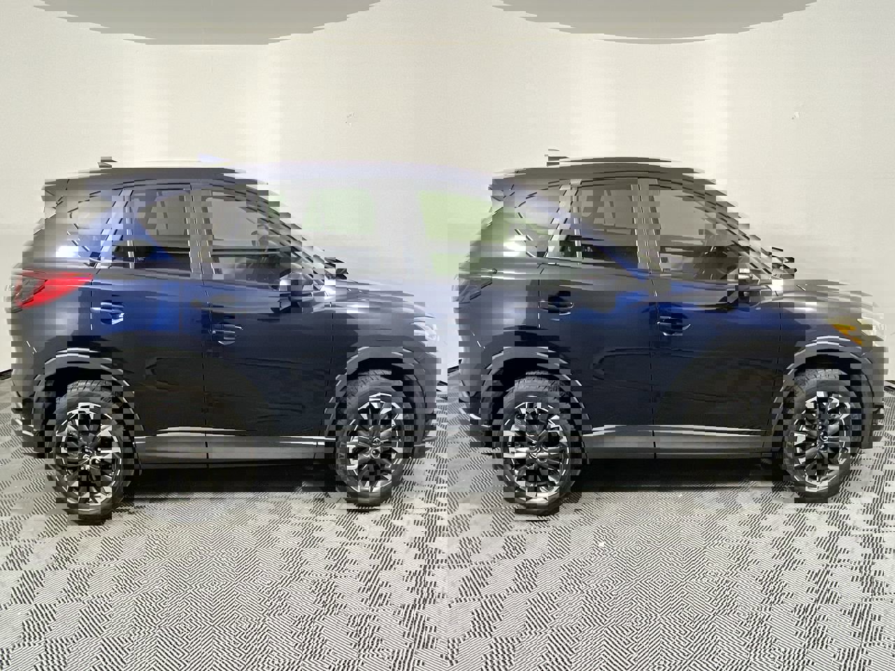 Used 2016 MAZDA CX-5 Grand Touring image 2