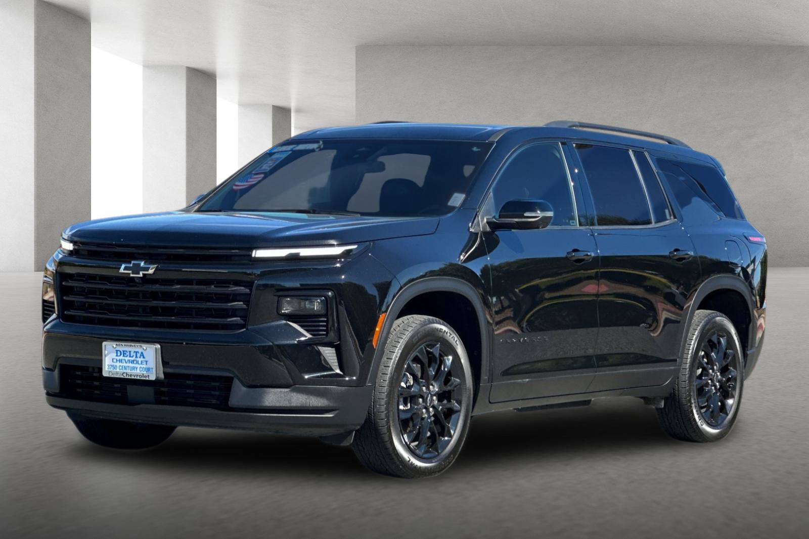 Used 2024 Chevrolet Traverse LT w/ Midnight/Sport Edition FWD image 8