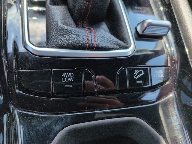 Used 2025 Jeep Compass Trailhawk AWD/4WD image 21