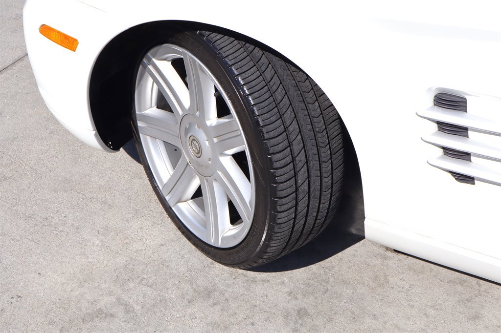 Used 2004 Chrysler Crossfire Coupe RWD image 10