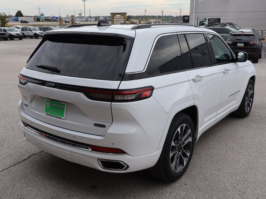 Used 2023 Jeep Grand Cherokee Overland AWD/4WD image 5