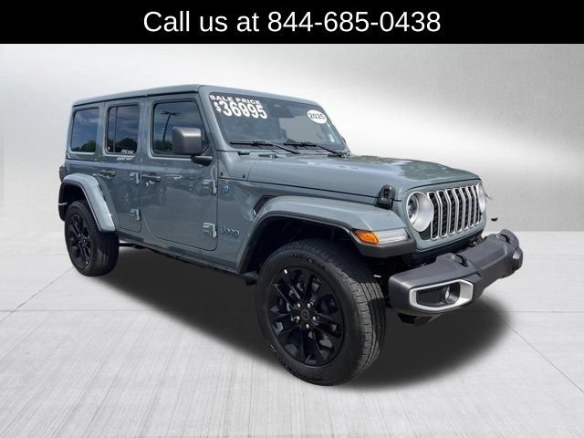 Certified 2025 Jeep Wrangler Unlimited Sahara w/ Safety Group AWD/4WD image 3