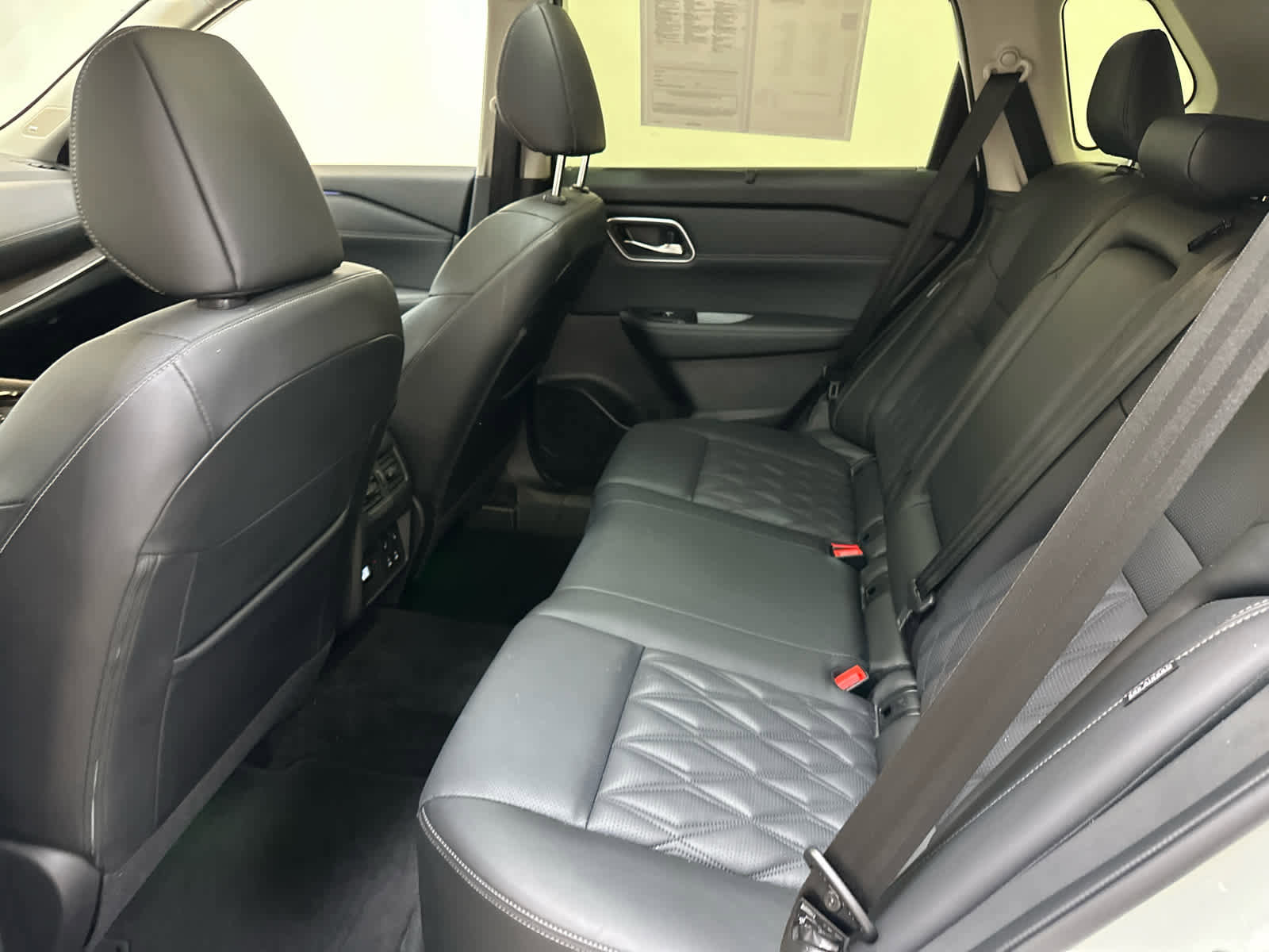 Certified 2025 Nissan Rogue Platinum w/ Tech Package image 19