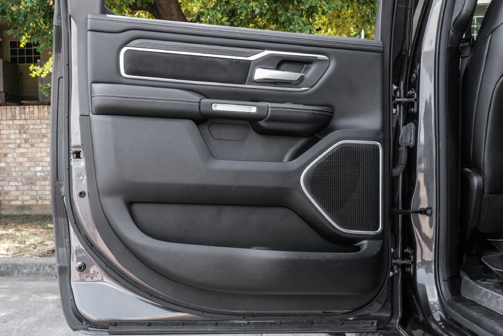 Used 2023 RAM 1500 Laramie AWD/4WD image 62