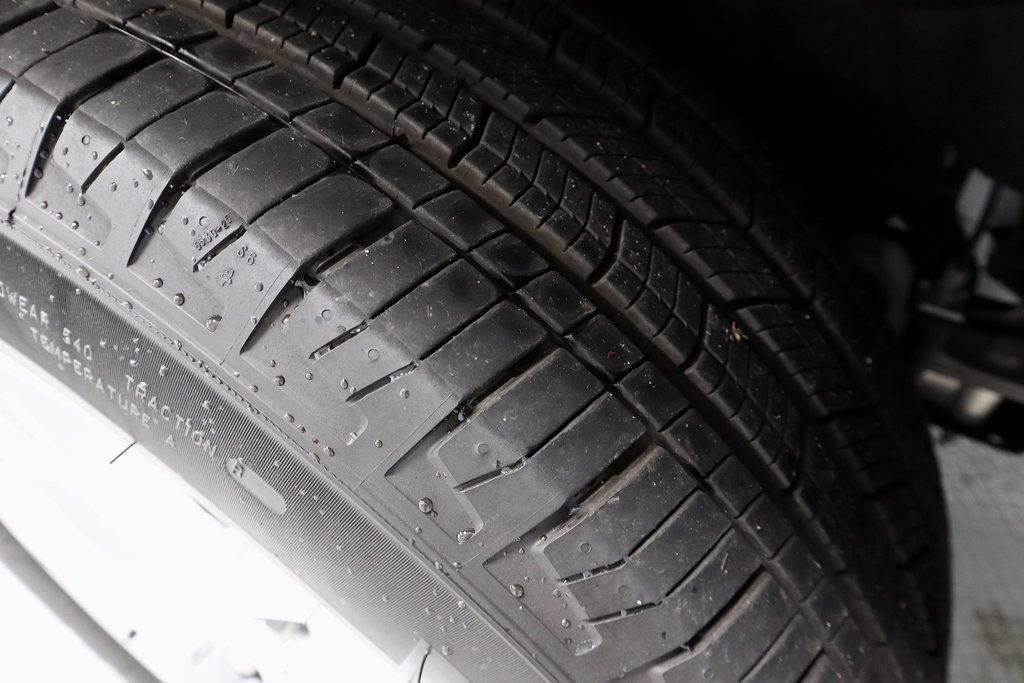 Used 2025 Jeep Grand Cherokee L Laredo w/ Luxury Tech Group I image 20