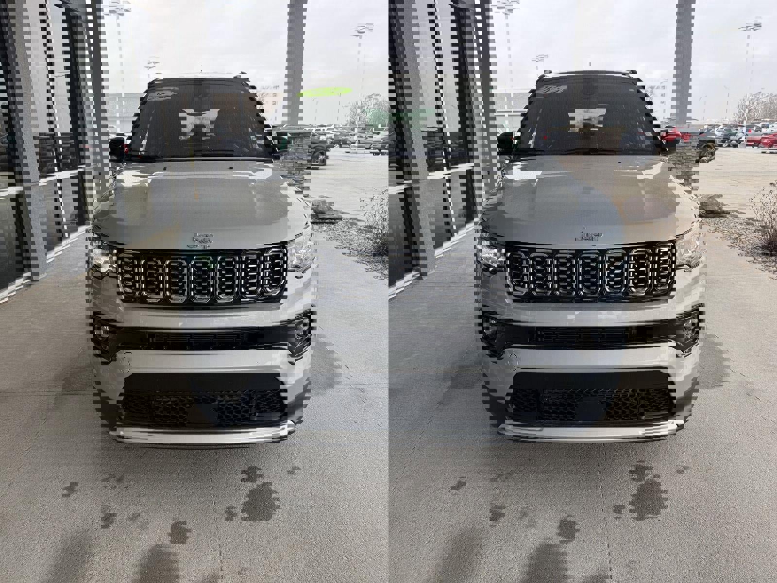 Used 2024 Jeep Compass Limited image 4